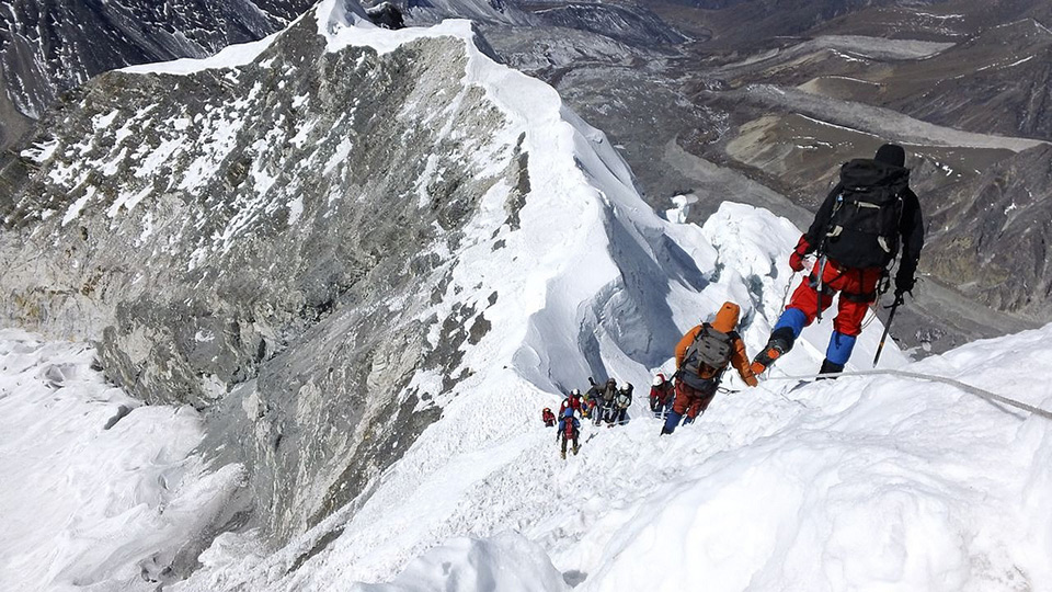 ISLAND PEAK CLIMBING