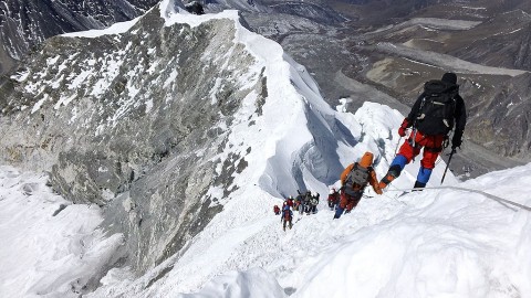 ISLAND PEAK CLIMBING